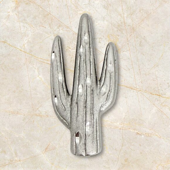 Vintage Cactus Brooch w/Sparkling Diamond Cuts - Picture 1 of 5